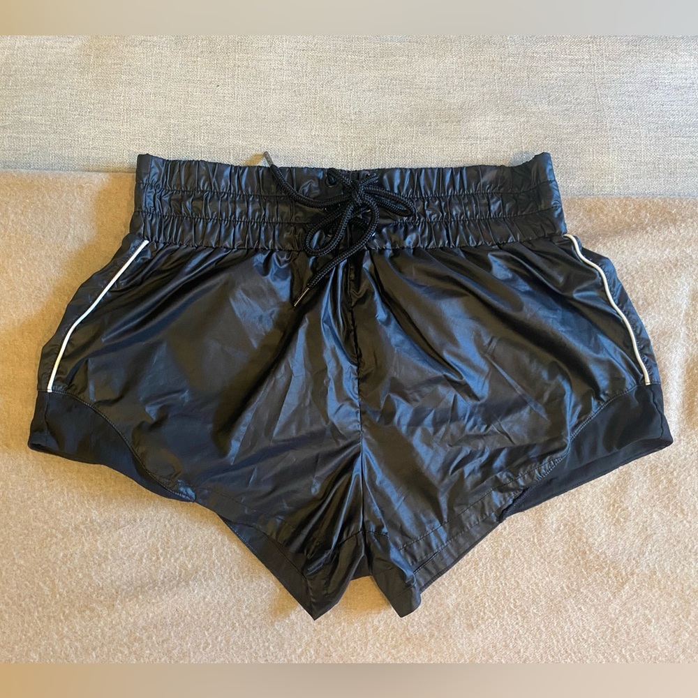 Zella high waist lace up shorts